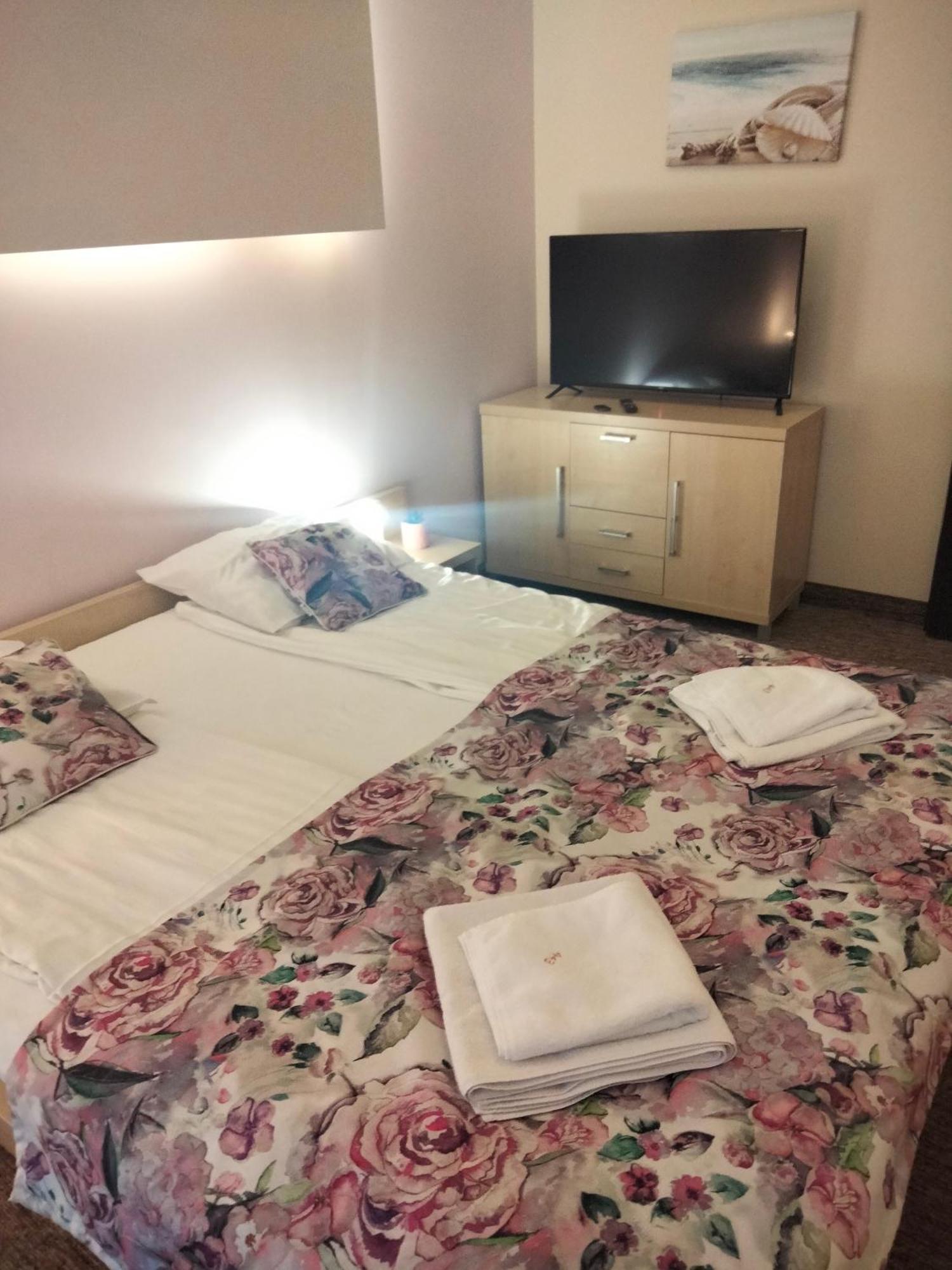 Apartamenty Prywatne W Hotelu Przy Plazy Diva Kołobrzeg Kültér fotó
